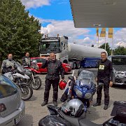 Tankstopp an der tschechischen Grenze : !Moped-Touren, 2017.4-Laender, 2017.4-Länder, Dolní Dvořiště, Europa, Europe, Max-Planck-Schule, Moped-Touren, Tschechien