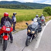 Technische Pause an der L166 : !Moped-Touren, 2017.4-Laender, 2017.4-Länder, Europa, Europe, Gerd Kossack, Max-Planck-Schule, Moped-Touren, Norbert Brüchle, Smědeč, Tschechien, Ulrich Kossack, Werner Probst